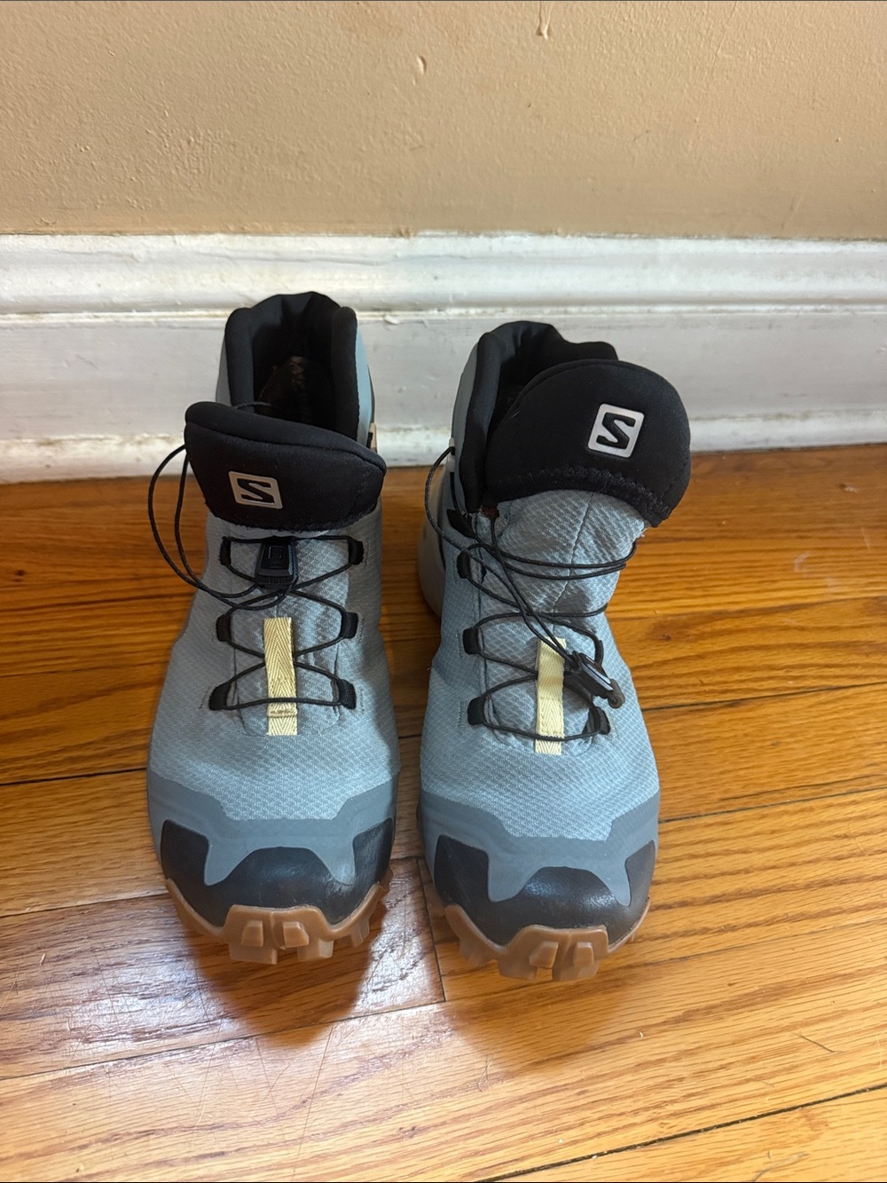 Salomon Cross Hike Mid Women's Hiking Trail Boots Shoes Sz 8 Gore-Tex Waterproof - Picture 3 of 5